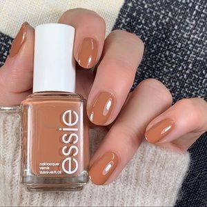 Essie nail varnish polish in color CLIFF HANGER